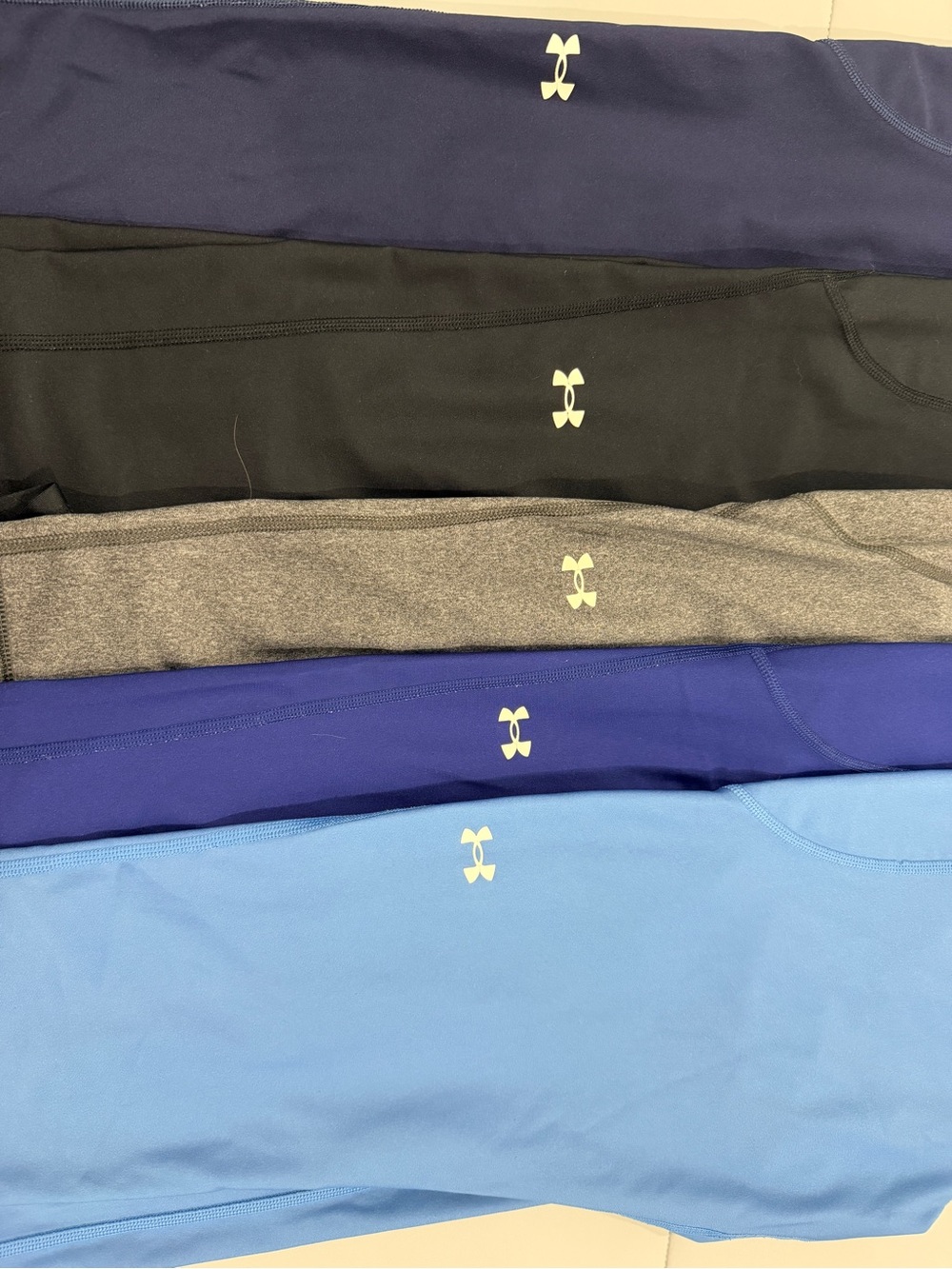 Under Armour Women’s Leggings in Light Blue, Royal Blue, Gray, Black, Navy XL - Picture 2 of 2